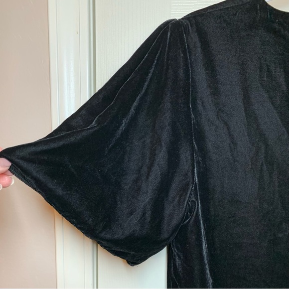 Holiday 🎉🥂Lauren Ralph Lauren Black Velour/Velvet Bell Sleeve Blouse, 6, NWT - Picture 4 of 9